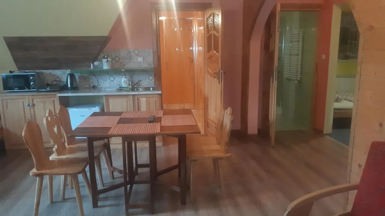 Apartamenty I Pokoje Goscinne Nowita Zakopane