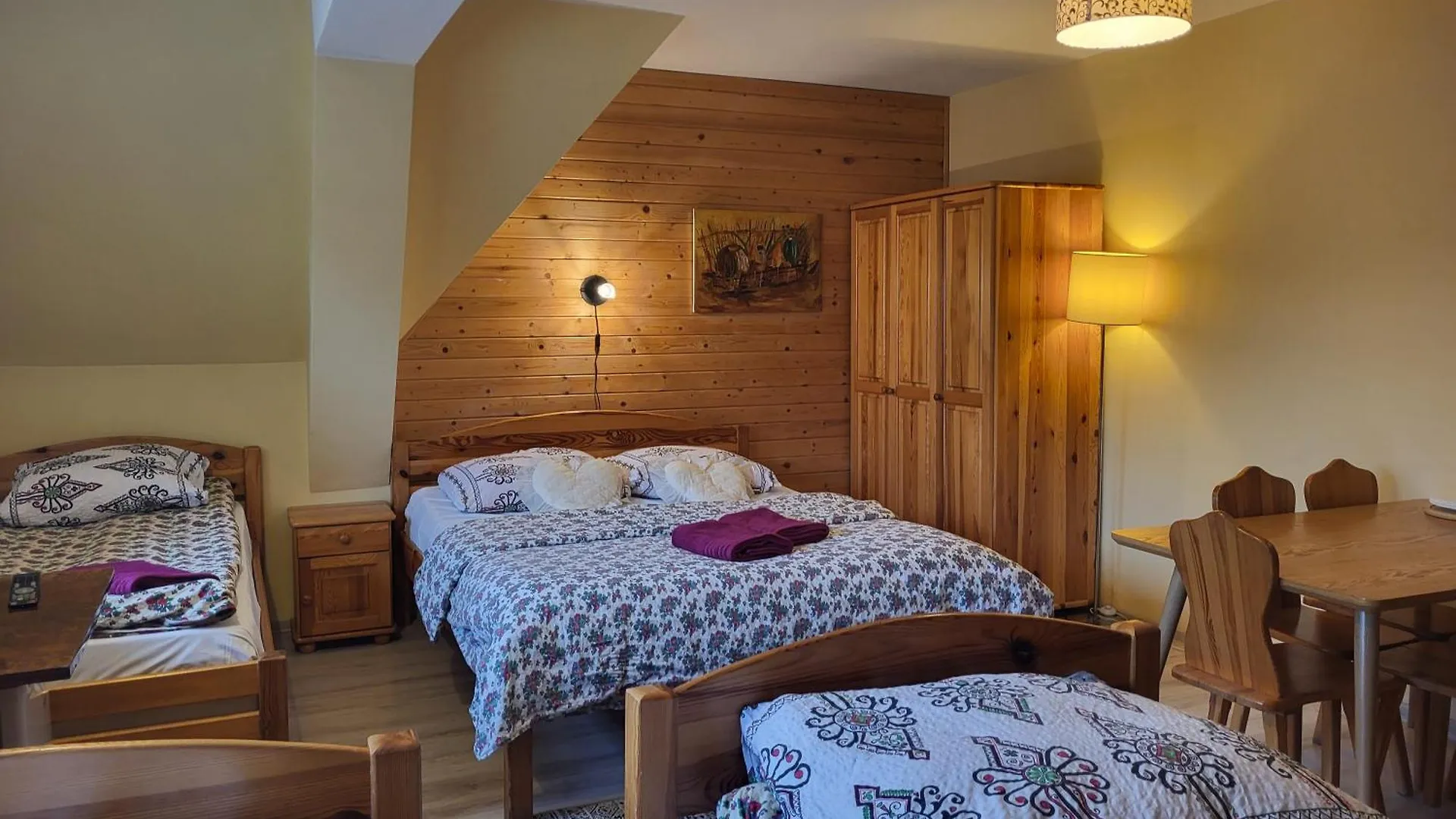 Apartamenty I Pokoje Goscinne Nowita Zakopane 3*,